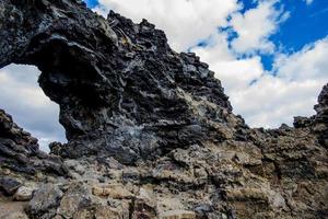 2021 08 13 arco de piedra de myvatn foto