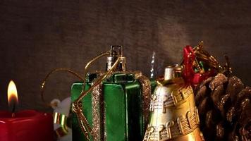 decoração de natal e velas de celebração de ano novo