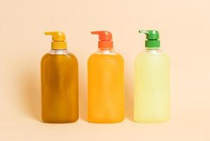 botella de jabón líquido - tres tipos foto