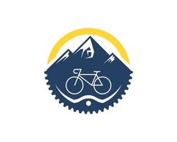 Forma de círculo con bicicleta de engranajes y montaña. vector