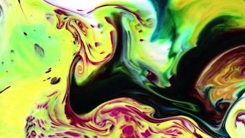 tinta colorida do caos espalhada em movimento de turbulência líquida