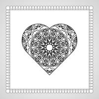 corazón dibujado a mano con mandala. decoración en ornamento étnico oriental doodle vector