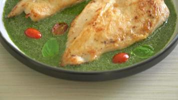 grilled chicken steak with pesto sauce and tomatoes video