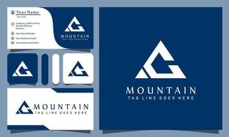 Letra c triángulo pico de montaña diseño de logotipos de lujo ilustración vectorial con estilo de arte de línea vintage, plantilla de tarjeta de visita de empresa moderna vector