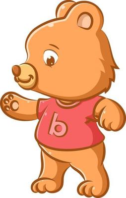 The little baby bear is trying to walk with his first step and he use the pink shirt