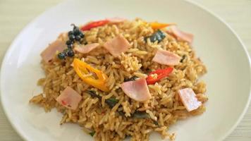 ham fried rice with herbs and spices - Asian food style video