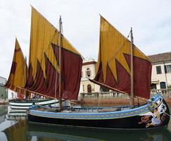 canal del puerto leonardesque, velero histórico. cesenatico. Italia