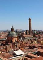vista panorámica del centro de la ciudad de Bolonia. Italia foto