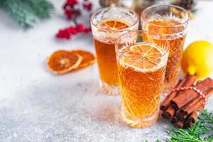navidad vino caliente coctel espumoso, grog vino especias año nuevo bebida dulce