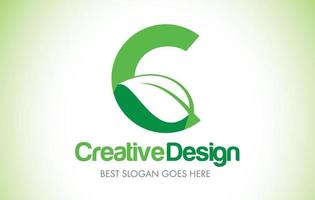 C logotipo de diseño de letra de hoja verde. eco bio hoja carta icono ilustración logo. vector