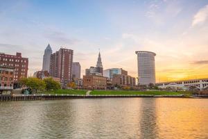 vista del centro de cleveland foto