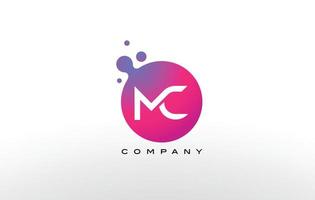 Diseño de logotipo de puntos de letra mc con burbujas de moda creativas. vector