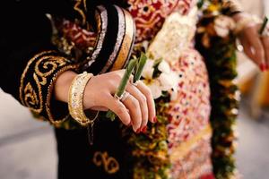 Javanese wedding dress, wedding ceremony