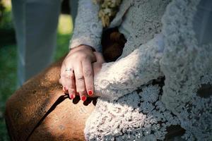 vestido de novia javanesa, ceremonia de boda foto