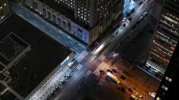 4k timelapse-sekvens av Toronto, Kanada - korsningen mellan kungen och Bay Street på natten
