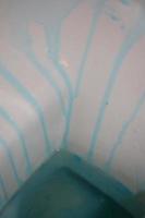 Lavado de inodoro azul líquido limpio de cerca de fondo impresiones de gran tamaño de alta calidad foto