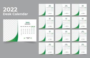 plantilla de calendario de escritorio. la semana comienza el lunes el domingo. juego de 12 meses. vector