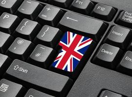 un teclado negro con tecla union jack foto