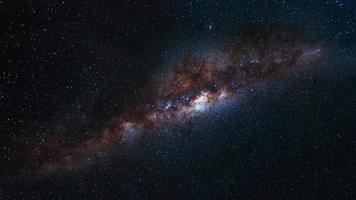 captura de larga exposición del espacio del universo galaxia de la vía láctea con muchas estrellas por la noche, fotografía astronómica foto