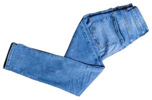 jeans aislados en blanco, pantalones de mezclilla aislados, blue jeans doblados aislados en blanco, ropa de verano, maqueta de elemento de tela