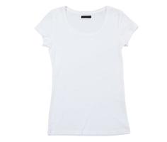 camiseta blanca vacía aislada sobre fondo blanco. camiseta femenina blanca en blanco aislada en blanco. plantilla de camiseta lista para sus propios gráficos. foto