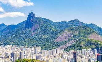 cristo redentor en la montaña corcovado río de janeiro brasil. foto