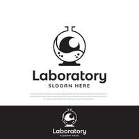 logotipo de diseño de laboratorio simple en el centro como un globo ocular, moderno, único, símbolo, plantilla de diseño de icono vector