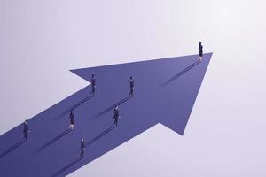 grupo de personas de negocios caminando sobre una flecha púrpura. vector