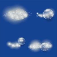 espuma con jabón en forma de nubes sobre fondo azul en cuatro versiones. Ilustración de vector de champú y espuma.