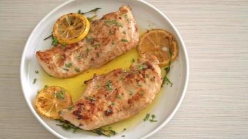 grilled chicken with butter, lemon and garlic video