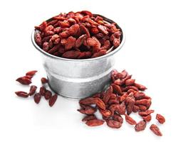bayas rojas secas de goji para una dieta saludable.