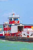 holbox mexico 21. diciembre 2021 holbox express car ferry desde la isla holbox quintana roo mexico.