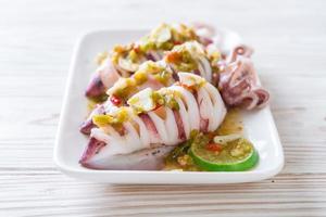Steamed Squids with Spicy Chili and Lemon Sauce