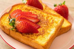 french toast with fresh strawberry photo