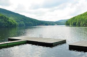 lago gozna rumania foto