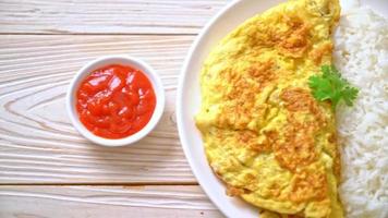 Omelet with rice and ketchup video