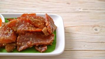 sun dried pork with sauce video