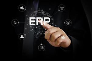 ERP planificación de recursos empresariales gestión interna, proceso de desarrollo organizacional e información para mejorar la competitividad. foto