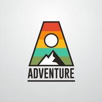 plantilla de logotipo de insignia de montaña de aventura con una inicial vector