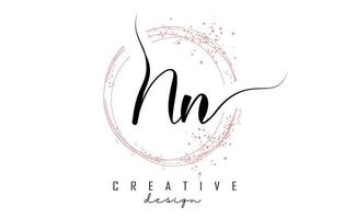 Logotipo de letra nn nn manuscrita con círculos brillantes con brillo rosa. vector