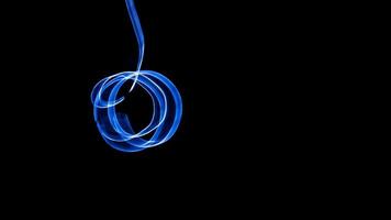 resplandecientes líneas curvas abstractas azul y magenta - timelapse de video 4k pintado con luz
