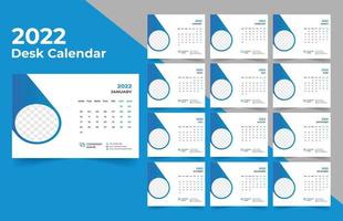 2022 planificador de calendario de escritorio. La semana comienza el lunes. plantilla para el calendario anual 2022. vector