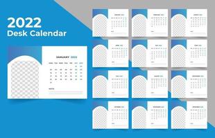 2022 planificador de calendario de escritorio. La semana comienza el lunes. plantilla para el calendario anual 2022. vector