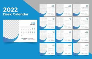 2022 planificador de calendario de escritorio. La semana comienza el lunes. plantilla para el calendario anual 2022. vector