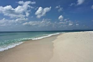 playa de arena blanca, isla neil, andaman y nicobar, india foto