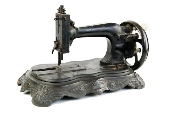 máquina de coser profesional, equipo para hacer dobladillos y coser ropa,  primer plano. 4705004 Foto de stock en Vecteezy