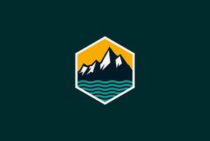 hielo nieve montaña colina arroyo río para aventura insignia logotipo diseño vector