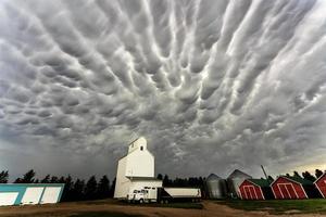 Prairie Storm Clouds mammatus photo