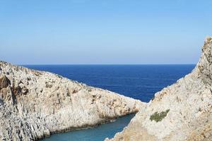 playa de arena, la bahía del diablo, la isla de creta. foto