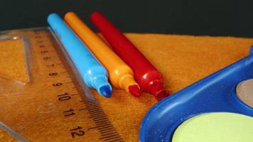 ferramentas coloridas de educação escolar